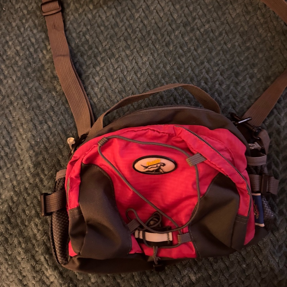 Tanluhu waist bag. Dark pink and Black Outdoor Waist (Fanny) Bag